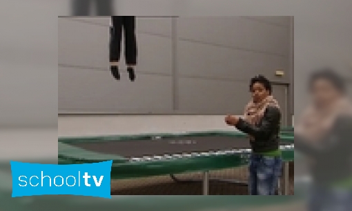 Plaatje Waarom kun je op een trampoline zo hoog springen?