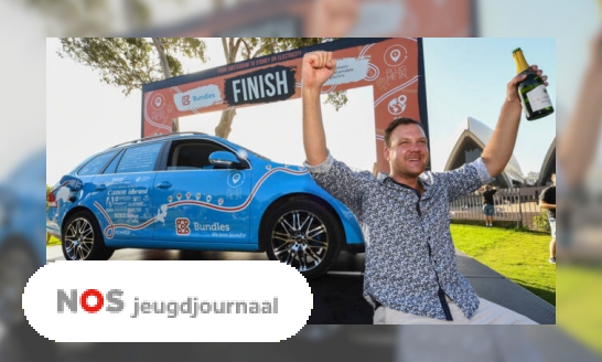 Plaatje Man rijdt in stekkerauto van Houten naar Sydney