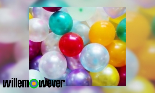 Waarom stijgen balonnen met helium naar boven en zelf opgeblazen balonnen niet?