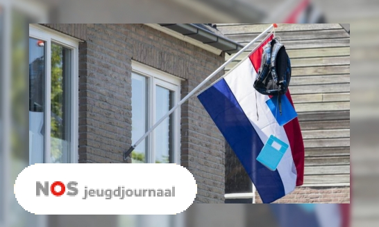 Plaatje Waarom hangen mensen de vlag uit als ze geslaagd zijn? (Jeugdjournaal)