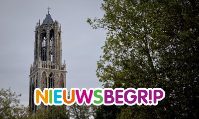 Plaatje Domtoren uit de steigers: “Daor is-tie weer!”