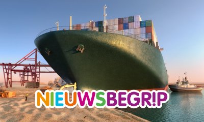 Plaatje Blokkade in Suezkanaal door vastgelopen containerschip